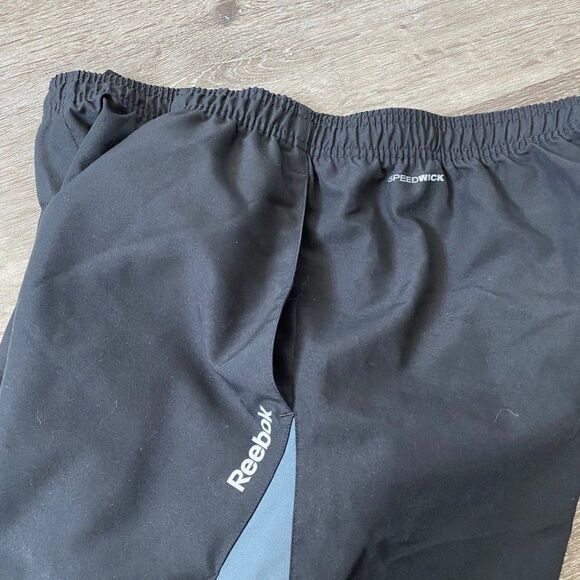 Reebok Workout Shorts Speedwick Elastic Waistband SZ L - Picture 4 of 12